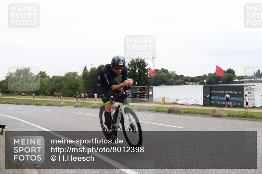 21.06.2025 - 27. Vierlanden-Triathlon H.Heesch http://msf.ph/oto/8012398 15.06.2025 13:24:15 Radfahren 1124, 1153, 1268, 1312 meine-sportfotos.de