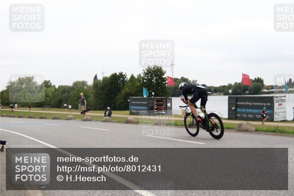 21.06.2025 - 27. Vierlanden-Triathlon H.Heesch http://msf.ph/oto/8012431 15.06.2025 13:24:31 Radfahren 1147, 1293 meine-sportfotos.de