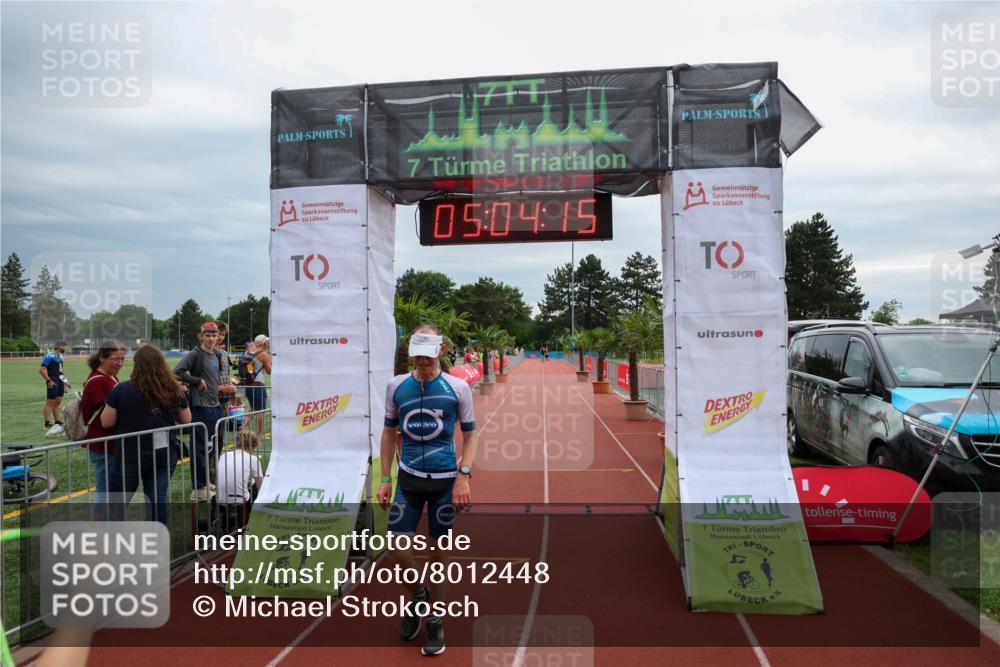 15.06.2025 - 7 Türme Triathlon Michael Strokosch http://msf.ph/oto/8012448 15.06.2025 15:04:15 Ziel 256, 299 meine-sportfotos.de
