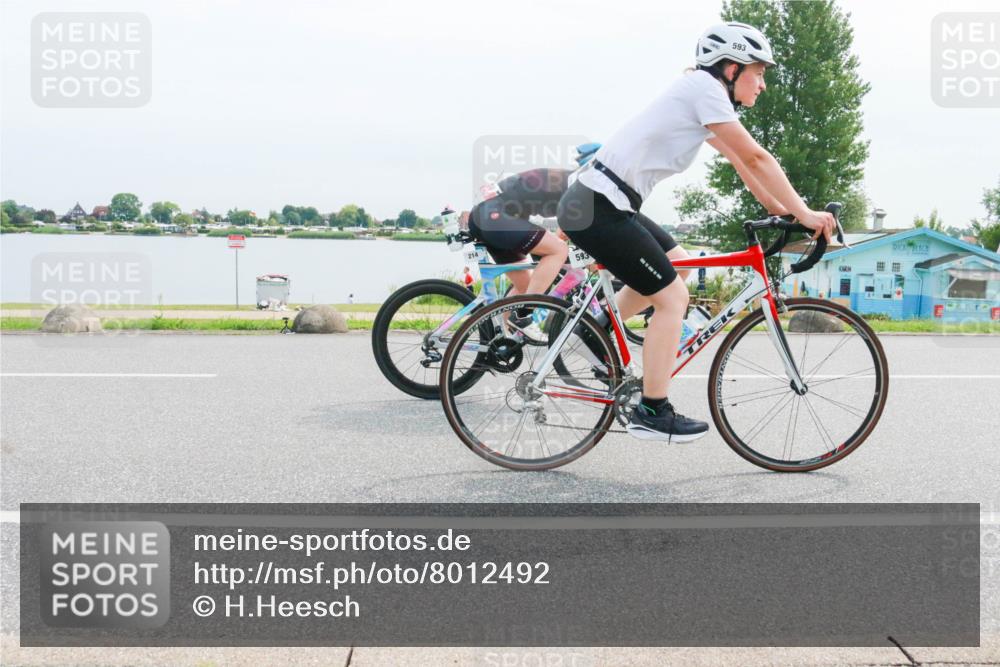 15.06.2025 - 27. Vierlanden-Triathlon H.Heesch http://msf.ph/oto/8012492 15.06.2025 11:06:53 Radfahren 214, 226, 227, 593, 691 meine-sportfotos.de