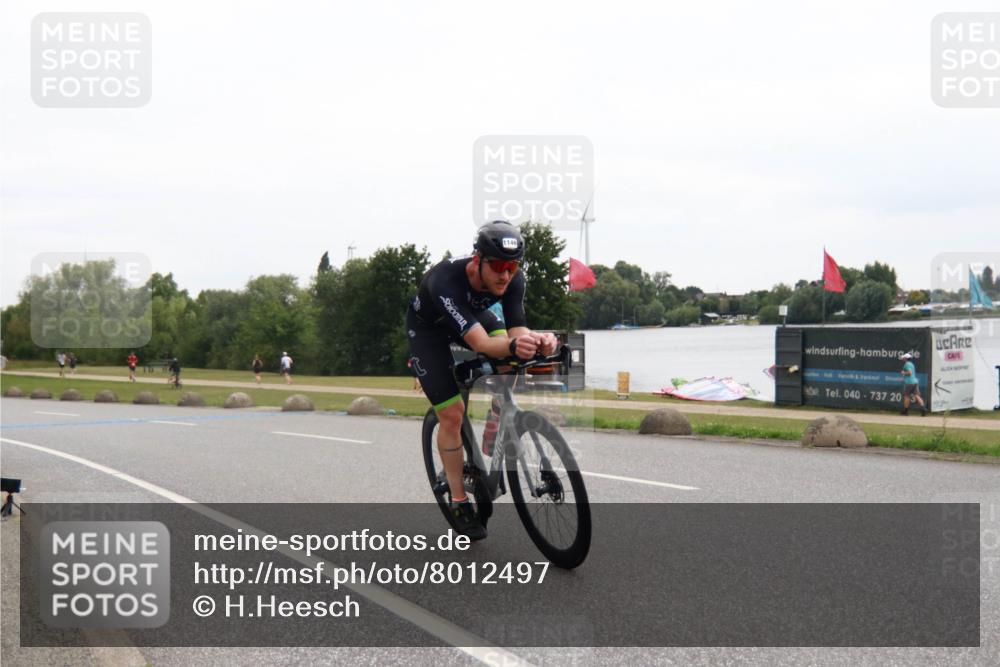 21.06.2025 - 27. Vierlanden-Triathlon H.Heesch http://msf.ph/oto/8012497 15.06.2025 13:25:10 Radfahren 1148 meine-sportfotos.de