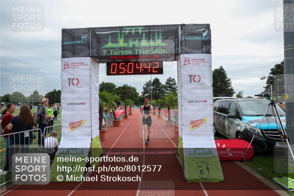 15.06.2025 - 7 Türme Triathlon Michael Strokosch http://msf.ph/oto/8012577 15.06.2025 15:04:42 Ziel 233, 535 meine-sportfotos.de
