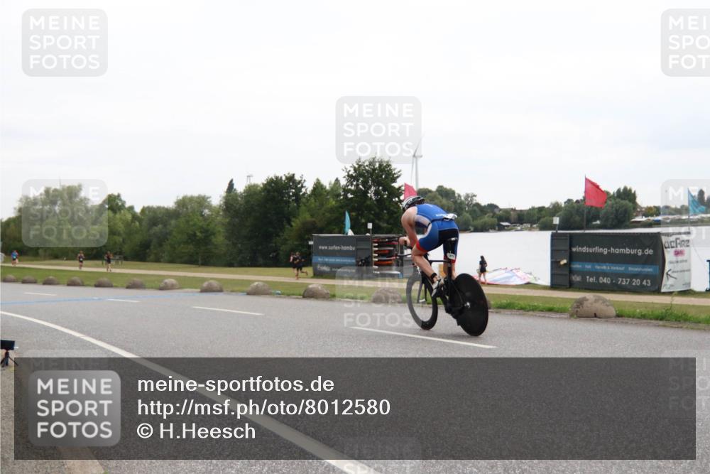 21.06.2025 - 27. Vierlanden-Triathlon H.Heesch http://msf.ph/oto/8012580 15.06.2025 13:25:52 Radfahren 1120, 1238, 1277 meine-sportfotos.de