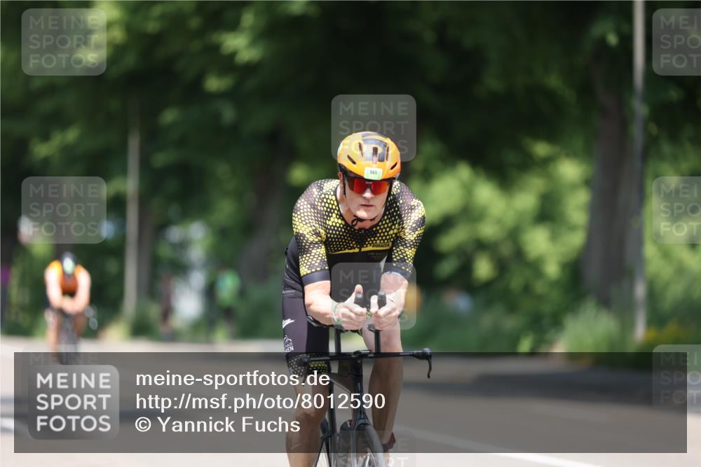 15.06.2025 - 7 Türme Triathlon Yannick Fuchs http://msf.ph/oto/8012590 15.06.2025 12:46:48 Radfahren 490, 496, 543 meine-sportfotos.de