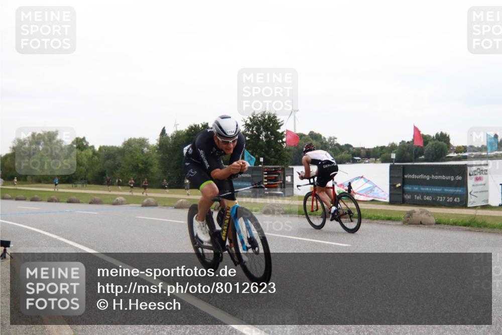 21.06.2025 - 27. Vierlanden-Triathlon H.Heesch http://msf.ph/oto/8012623 15.06.2025 13:25:58 Radfahren 1154, 1266, 1277, 1285 meine-sportfotos.de