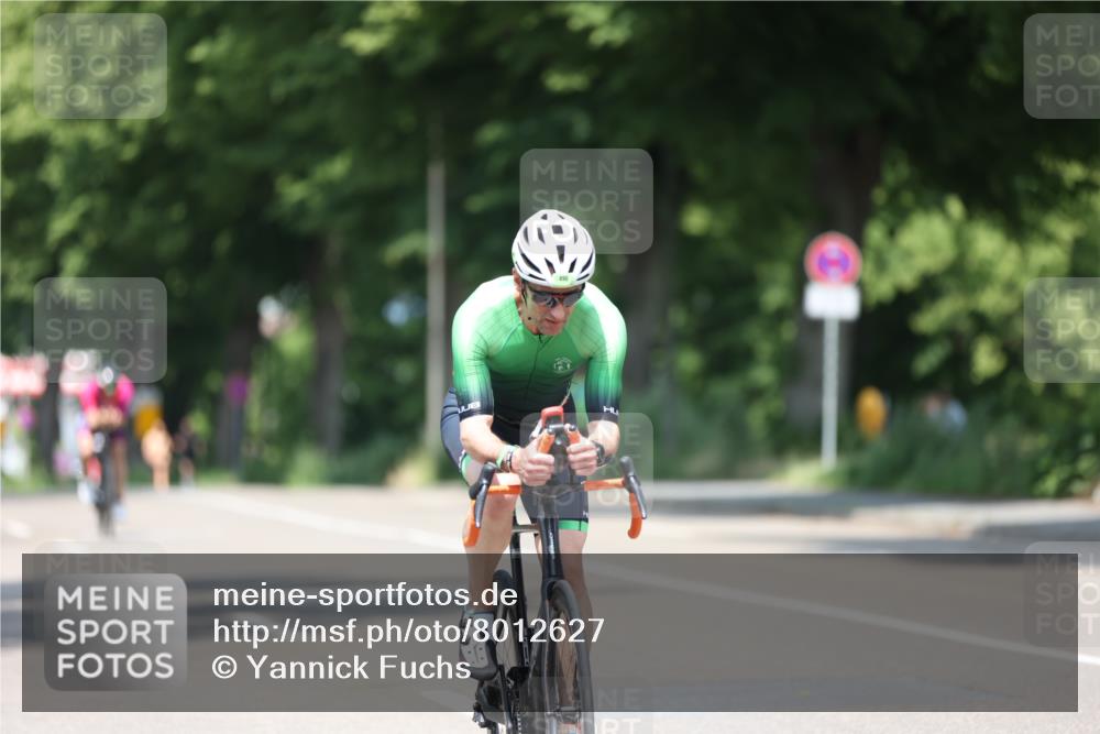 15.06.2025 - 7 Türme Triathlon Yannick Fuchs http://msf.ph/oto/8012627 15.06.2025 12:46:50 Radfahren 490, 496, 543 meine-sportfotos.de
