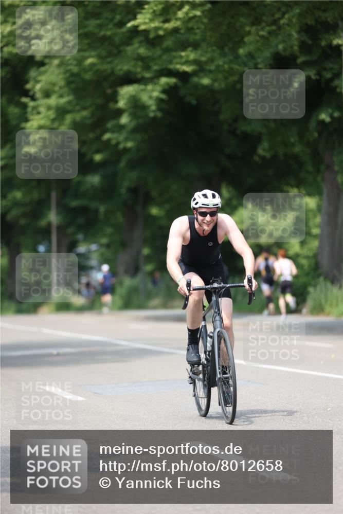 15.06.2025 - 7 Türme Triathlon Yannick Fuchs http://msf.ph/oto/8012658 15.06.2025 13:27:21 Radfahren 653, 772, 1011 meine-sportfotos.de