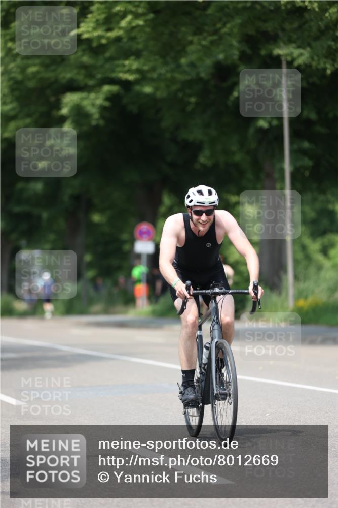 15.06.2025 - 7 Türme Triathlon Yannick Fuchs http://msf.ph/oto/8012669 15.06.2025 13:27:21 Radfahren 653, 772, 1011 meine-sportfotos.de