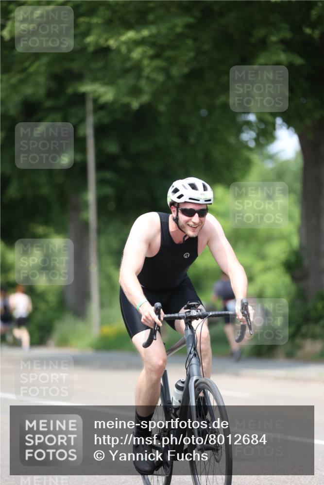 15.06.2025 - 7 Türme Triathlon Yannick Fuchs http://msf.ph/oto/8012684 15.06.2025 13:27:21 Radfahren 653, 772, 1011 meine-sportfotos.de