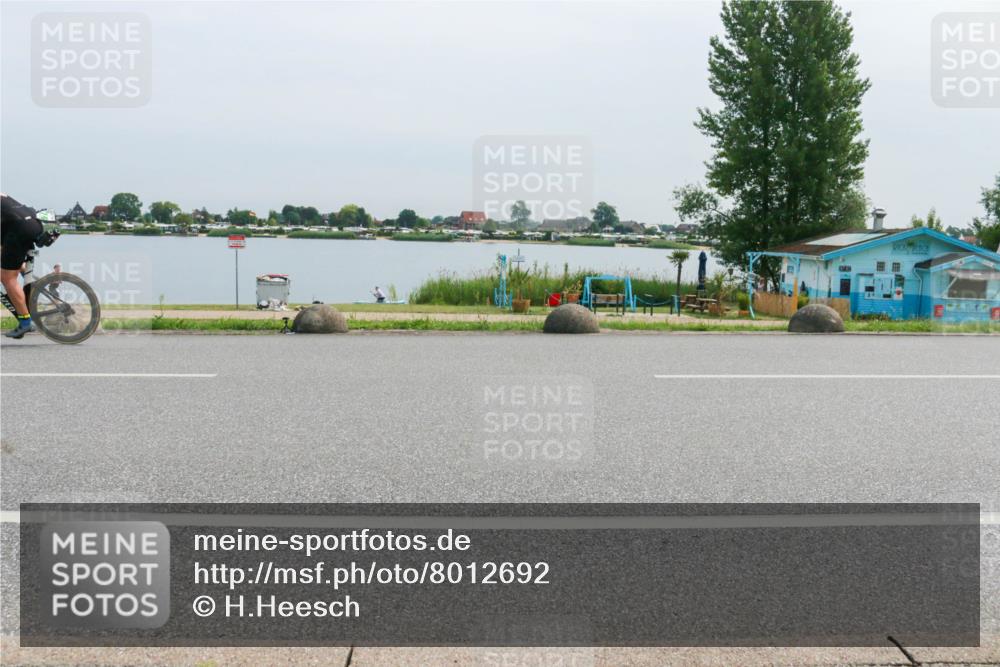 15.06.2025 - 27. Vierlanden-Triathlon H.Heesch http://msf.ph/oto/8012692 15.06.2025 11:07:46 Radfahren 492, 515, 710, 741 meine-sportfotos.de