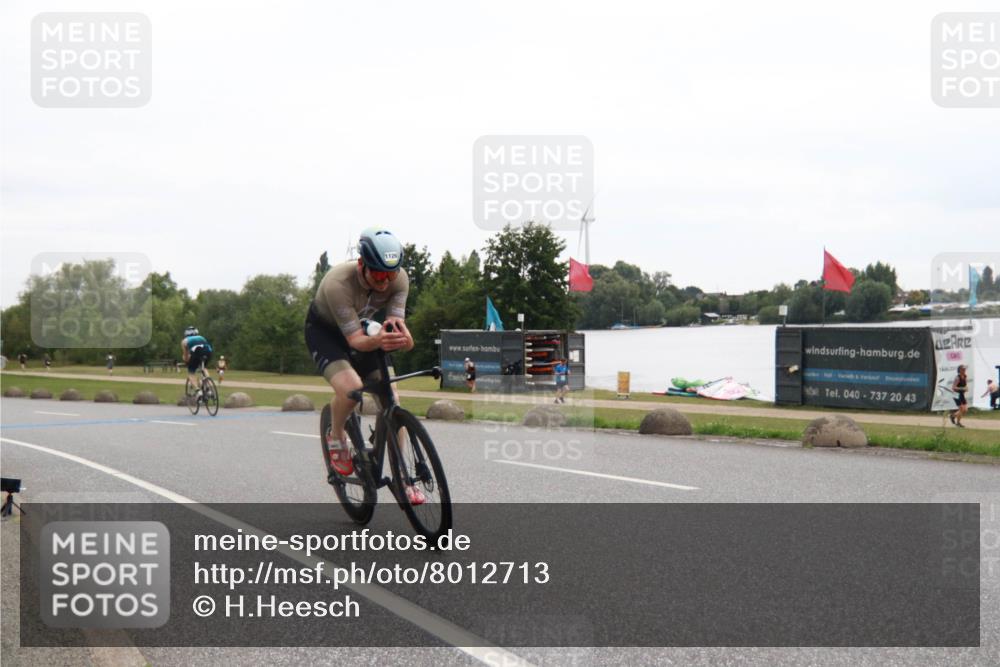 21.06.2025 - 27. Vierlanden-Triathlon H.Heesch http://msf.ph/oto/8012713 15.06.2025 13:26:11 Radfahren 1101, 1117, 1126, 1272, 1304, 1315 meine-sportfotos.de