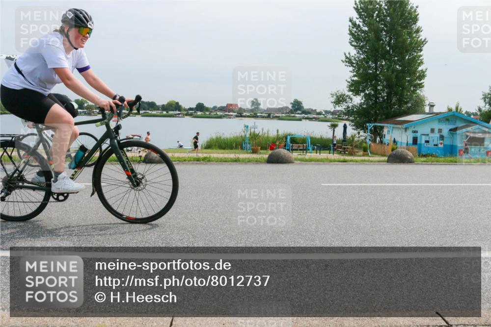 15.06.2025 - 27. Vierlanden-Triathlon H.Heesch http://msf.ph/oto/8012737 15.06.2025 11:07:50 Radfahren 492, 515, 550, 647, 710, 741 meine-sportfotos.de