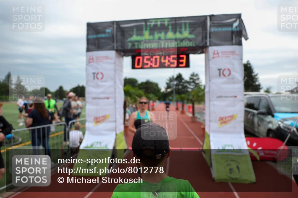 15.06.2025 - 7 Türme Triathlon Michael Strokosch http://msf.ph/oto/8012778 15.06.2025 15:04:53 Ziel 318, 484 meine-sportfotos.de