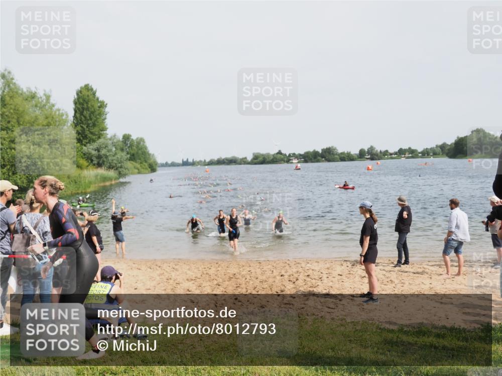 21.06.2025 - 27. Vierlanden-Triathlon MichiJ http://msf.ph/oto/8012793 15.06.2026 10:15:04 Schwimmen 480, 521, 525, 528, 570, 587, 592, 597, 605, 635 meine-sportfotos.de