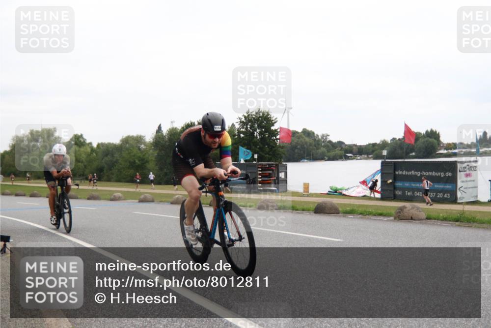 21.06.2025 - 27. Vierlanden-Triathlon H.Heesch http://msf.ph/oto/8012811 15.06.2025 13:26:33 Radfahren 1112, 1123, 1128, 1281, 1300 meine-sportfotos.de