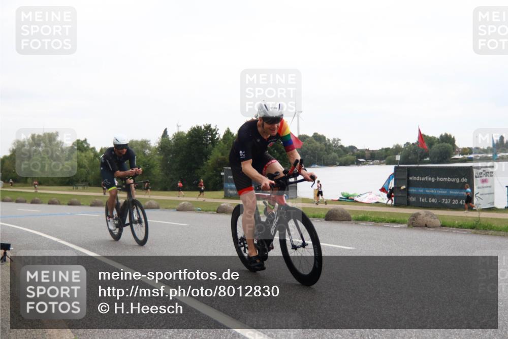 21.06.2025 - 27. Vierlanden-Triathlon H.Heesch http://msf.ph/oto/8012830 15.06.2025 13:26:36 Radfahren 1108, 1112, 1123, 1128, 1143, 1160, 1281, 1300 meine-sportfotos.de