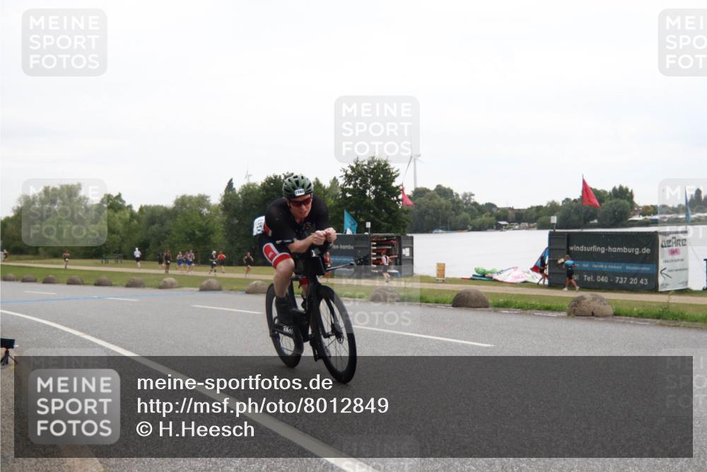 21.06.2025 - 27. Vierlanden-Triathlon H.Heesch http://msf.ph/oto/8012849 15.06.2025 13:26:38 Radfahren 1108, 1112, 1123, 1132, 1143, 1160, 1300 meine-sportfotos.de