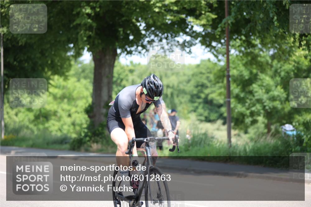 15.06.2025 - 7 Türme Triathlon Yannick Fuchs http://msf.ph/oto/8012863 15.06.2025 12:46:58 Radfahren 278, 294, 406, 439, 496, 636, 657 meine-sportfotos.de