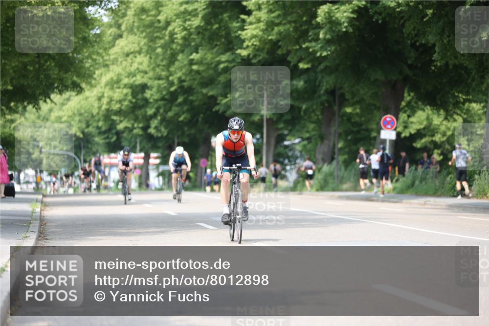 15.06.2025 - 7 Türme Triathlon Yannick Fuchs http://msf.ph/oto/8012898 15.06.2025 13:27:36 Radfahren 568, 723, 978 meine-sportfotos.de