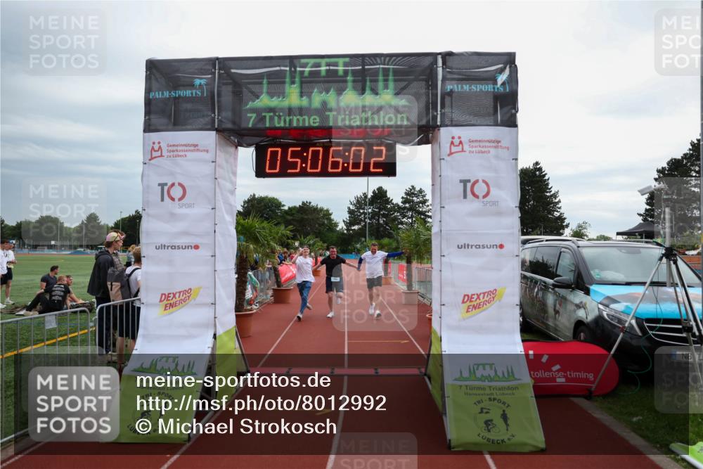 15.06.2025 - 7 Türme Triathlon Michael Strokosch http://msf.ph/oto/8012992 15.06.2025 15:06:02 Ziel 666 meine-sportfotos.de