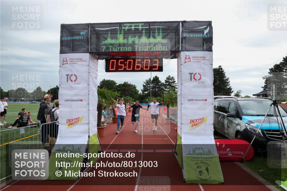 15.06.2025 - 7 Türme Triathlon Michael Strokosch http://msf.ph/oto/8013003 15.06.2025 15:06:03 Ziel 666 meine-sportfotos.de