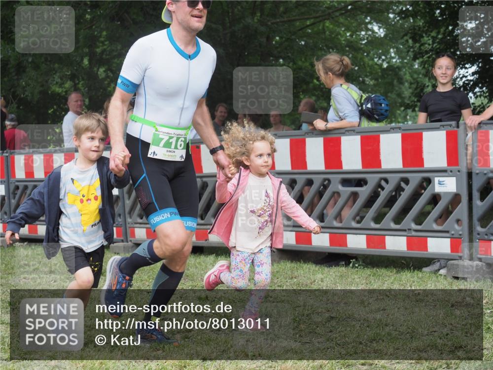 21.06.2025 - 27. Vierlanden-Triathlon KatJ http://msf.ph/oto/8013011 15.06.2025 13:09:51 Ziel 61, 716 meine-sportfotos.de