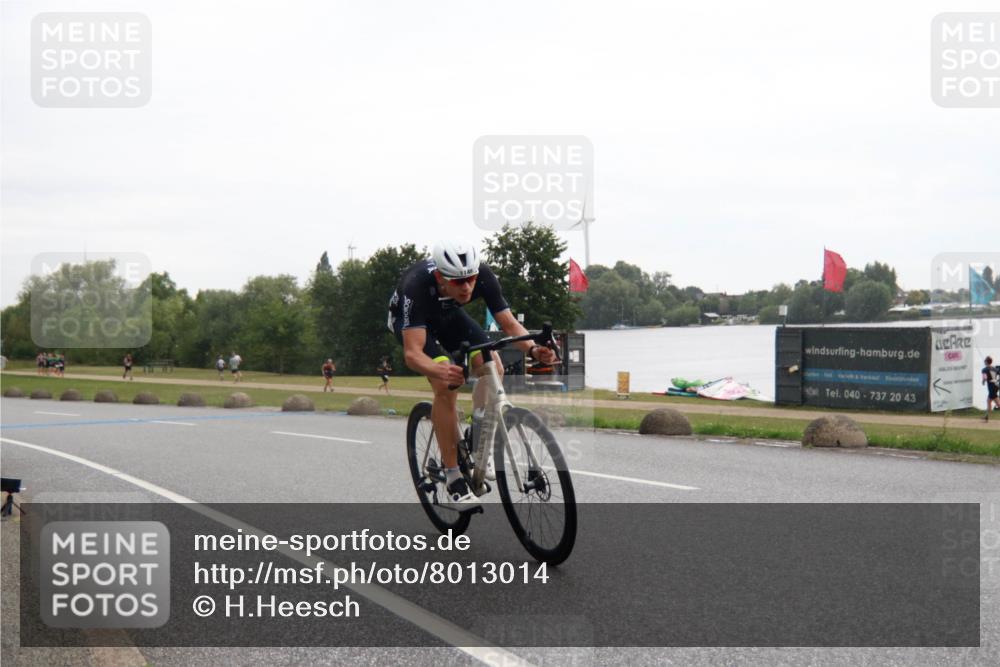 21.06.2025 - 27. Vierlanden-Triathlon H.Heesch http://msf.ph/oto/8013014 15.06.2025 13:27:14 Radfahren 1146, 1155, 1299 meine-sportfotos.de