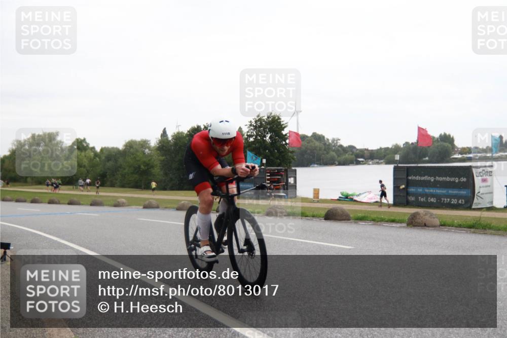 21.06.2025 - 27. Vierlanden-Triathlon H.Heesch http://msf.ph/oto/8013017 15.06.2025 13:27:17 Radfahren 1119, 1146, 1155, 1299 meine-sportfotos.de