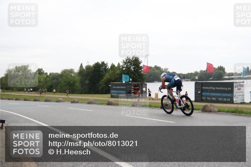 21.06.2025 - 27. Vierlanden-Triathlon H.Heesch http://msf.ph/oto/8013021 15.06.2025 13:27:20 Radfahren 1119, 1146 meine-sportfotos.de