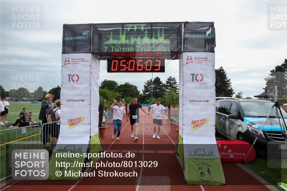 15.06.2025 - 7 Türme Triathlon Michael Strokosch http://msf.ph/oto/8013029 15.06.2025 15:06:03 Ziel 666 meine-sportfotos.de