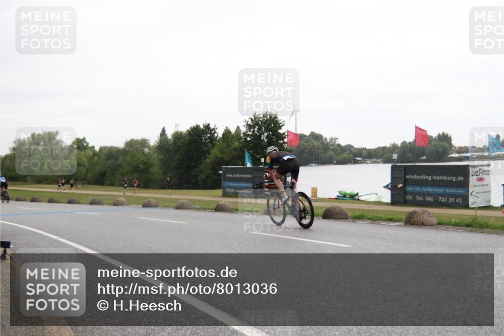 21.06.2025 - 27. Vierlanden-Triathlon H.Heesch http://msf.ph/oto/8013036 15.06.2025 13:27:38 Radfahren 1291 meine-sportfotos.de