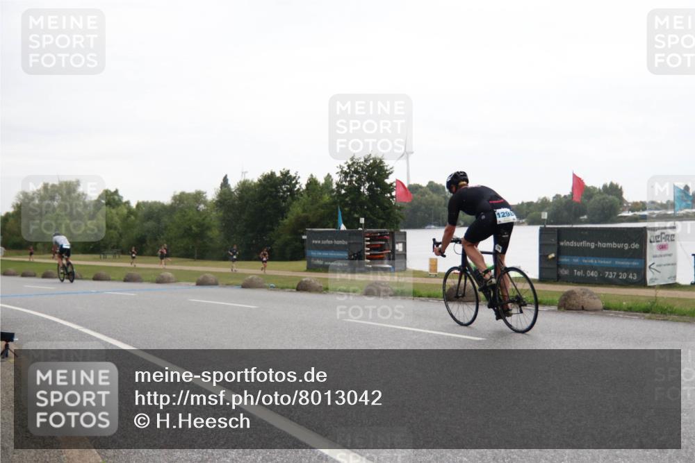 21.06.2025 - 27. Vierlanden-Triathlon H.Heesch http://msf.ph/oto/8013042 15.06.2025 13:27:42 Radfahren 1239, 1258, 1291 meine-sportfotos.de
