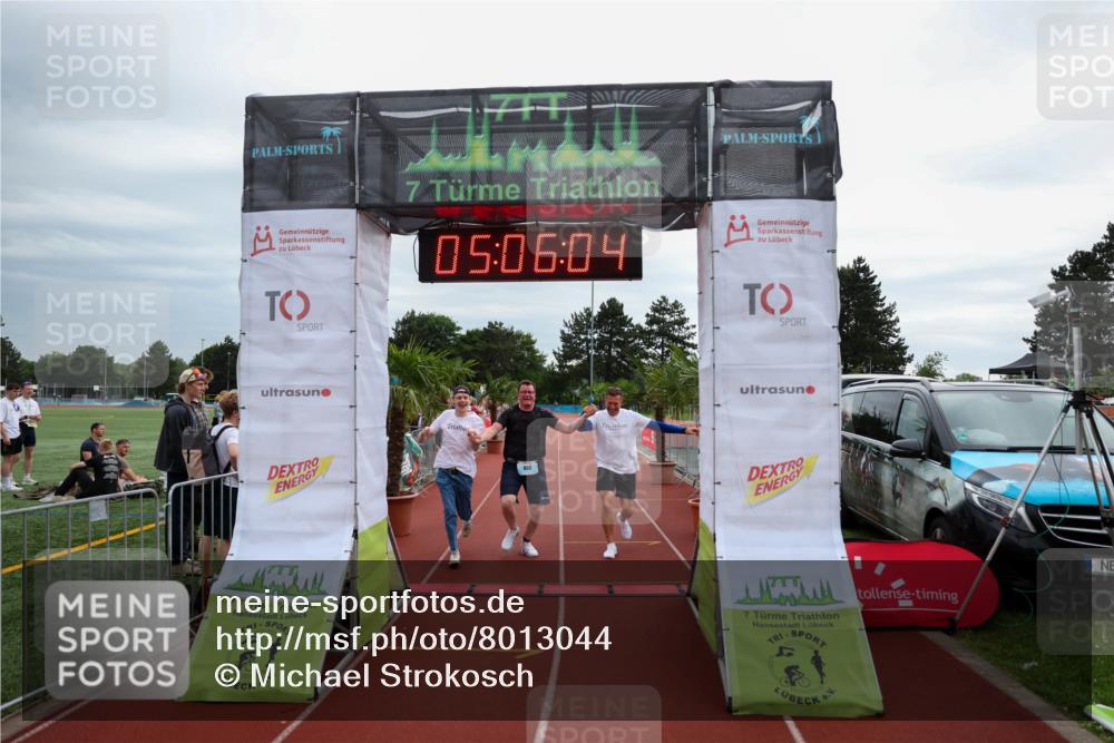 15.06.2025 - 7 Türme Triathlon Michael Strokosch http://msf.ph/oto/8013044 15.06.2025 15:06:03 Ziel 666 meine-sportfotos.de
