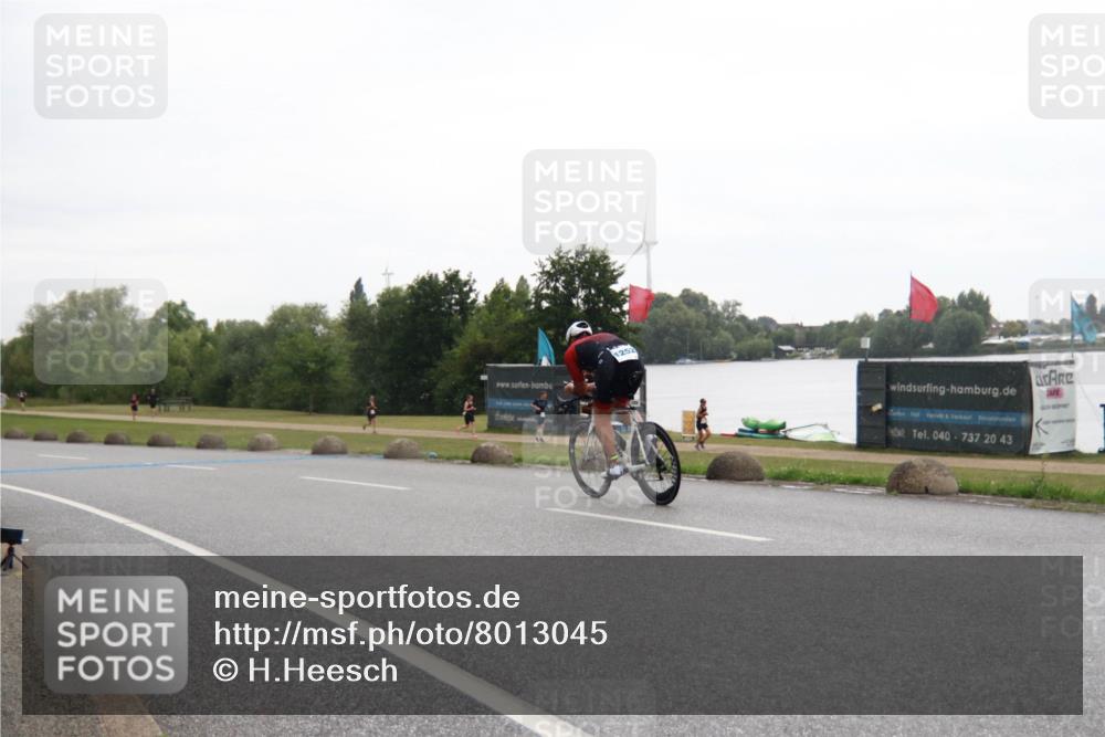 21.06.2025 - 27. Vierlanden-Triathlon H.Heesch http://msf.ph/oto/8013045 15.06.2025 13:27:48 Radfahren 1252, 1258, 1298 meine-sportfotos.de