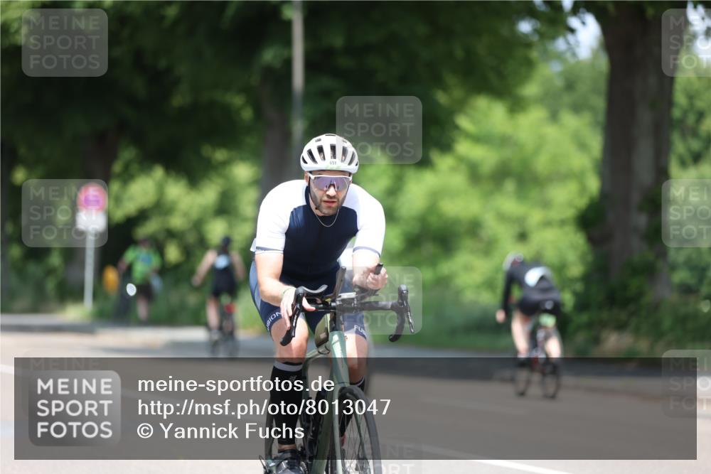 15.06.2025 - 7 Türme Triathlon Yannick Fuchs http://msf.ph/oto/8013047 15.06.2025 12:47:11 Radfahren 494, 629, 651 meine-sportfotos.de