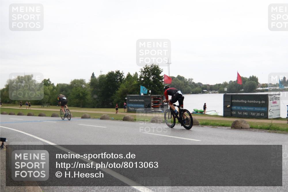 21.06.2025 - 27. Vierlanden-Triathlon H.Heesch http://msf.ph/oto/8013063 15.06.2025 13:27:58 Radfahren 1232, 1244, 1246, 1251, 1255 meine-sportfotos.de