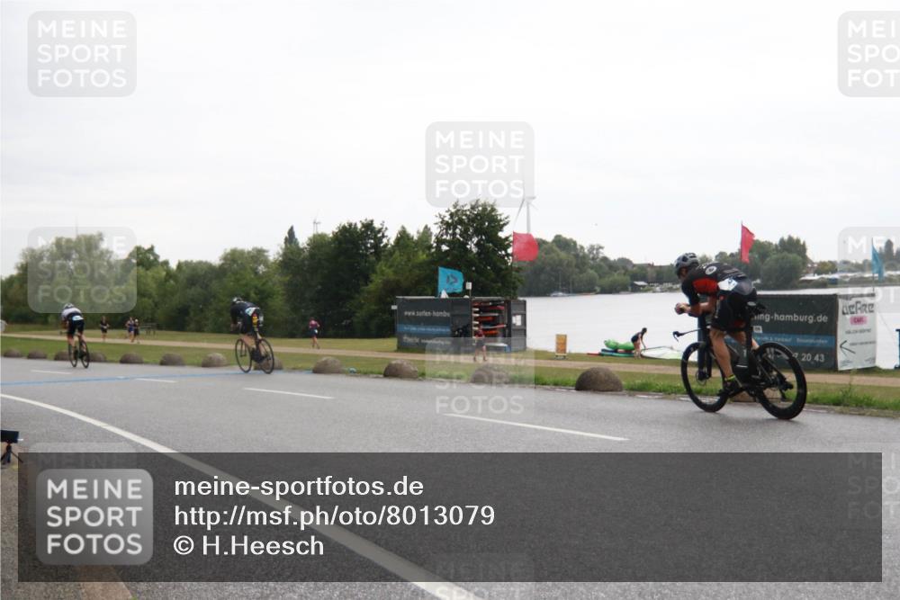 21.06.2025 - 27. Vierlanden-Triathlon H.Heesch http://msf.ph/oto/8013079 15.06.2025 13:28:01 Radfahren 1115, 1232, 1244, 1246, 1251, 1270, 1275, 1295 meine-sportfotos.de