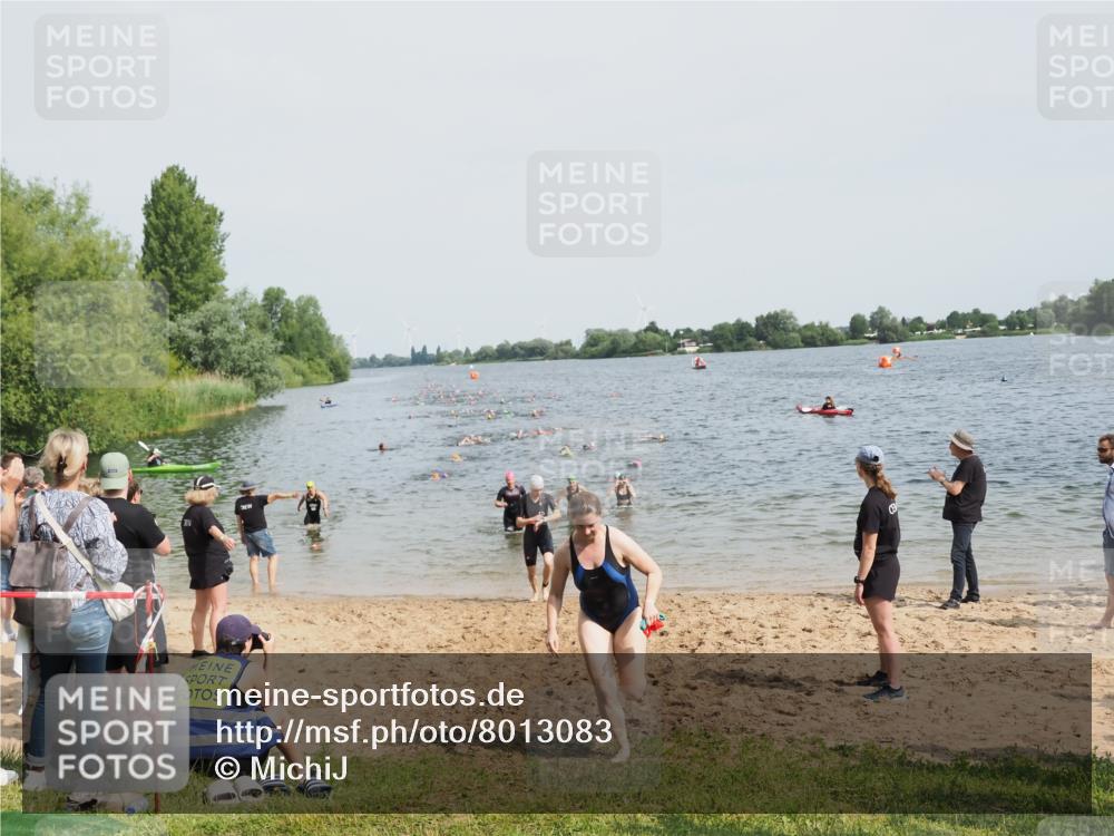21.06.2025 - 27. Vierlanden-Triathlon MichiJ http://msf.ph/oto/8013083 15.06.2026 10:15:14 Schwimmen 480, 507, 555, 579, 587, 597, 635 meine-sportfotos.de