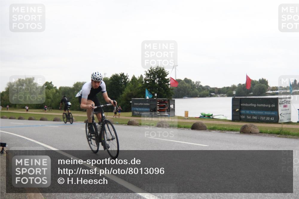 21.06.2025 - 27. Vierlanden-Triathlon H.Heesch http://msf.ph/oto/8013096 15.06.2025 13:28:10 Radfahren 1136, 1263, 1294 meine-sportfotos.de