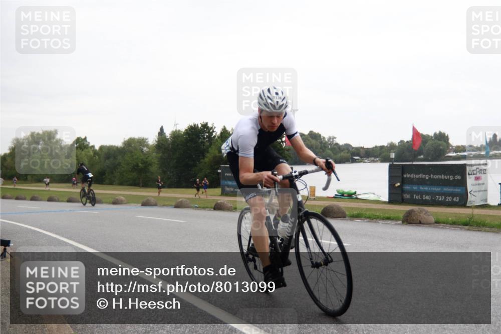 21.06.2025 - 27. Vierlanden-Triathlon H.Heesch http://msf.ph/oto/8013099 15.06.2025 13:28:10 Radfahren 1136, 1263, 1294 meine-sportfotos.de