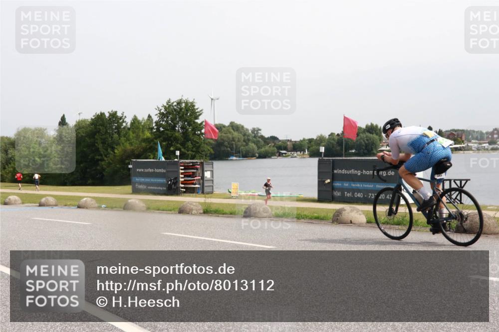 15.06.2025 - 27. Vierlanden-Triathlon H.Heesch http://msf.ph/oto/8013112 15.06.2025 11:08:51 Radfahren  meine-sportfotos.de