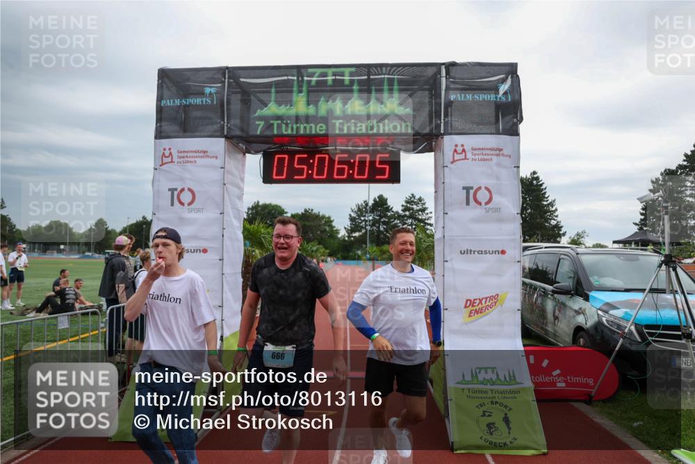 15.06.2025 - 7 Türme Triathlon Michael Strokosch http://msf.ph/oto/8013116 15.06.2025 15:06:05 Ziel 666 meine-sportfotos.de