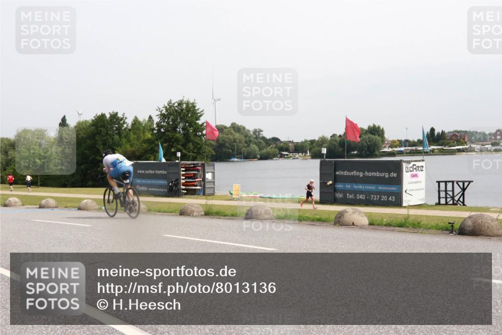 15.06.2025 - 27. Vierlanden-Triathlon H.Heesch http://msf.ph/oto/8013136 15.06.2025 11:08:52 Radfahren 643 meine-sportfotos.de