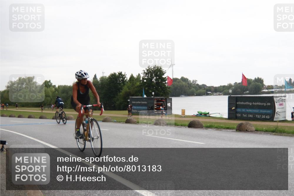 21.06.2025 - 27. Vierlanden-Triathlon H.Heesch http://msf.ph/oto/8013183 15.06.2025 13:28:45 Radfahren 893, 1104, 1316 meine-sportfotos.de