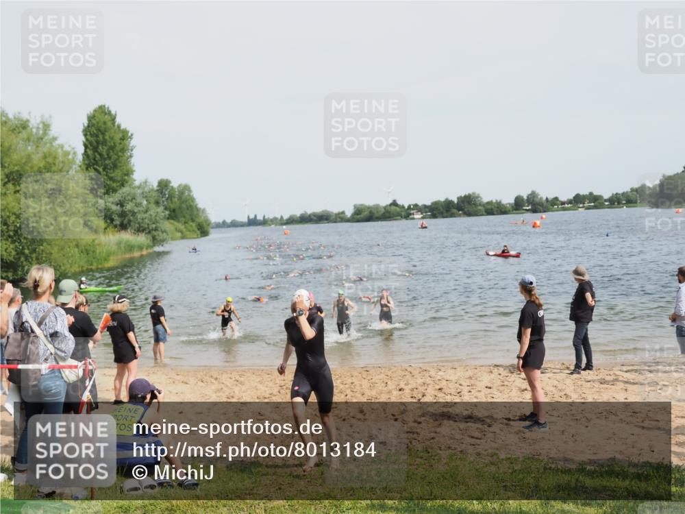 21.06.2025 - 27. Vierlanden-Triathlon MichiJ http://msf.ph/oto/8013184 15.06.2026 10:15:17 Schwimmen 480, 507, 542, 555, 579, 587, 613, 631, 635 meine-sportfotos.de