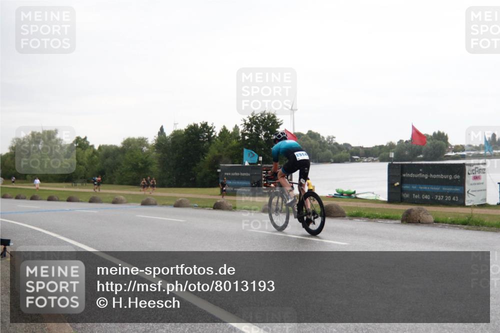 21.06.2025 - 27. Vierlanden-Triathlon H.Heesch http://msf.ph/oto/8013193 15.06.2025 13:28:58 Radfahren 1161, 1314 meine-sportfotos.de
