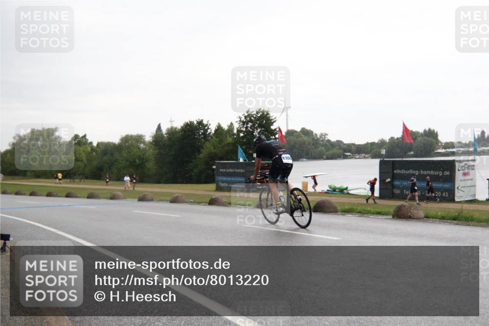 21.06.2025 - 27. Vierlanden-Triathlon H.Heesch http://msf.ph/oto/8013220 15.06.2025 13:29:14 Radfahren 1099, 1130 meine-sportfotos.de