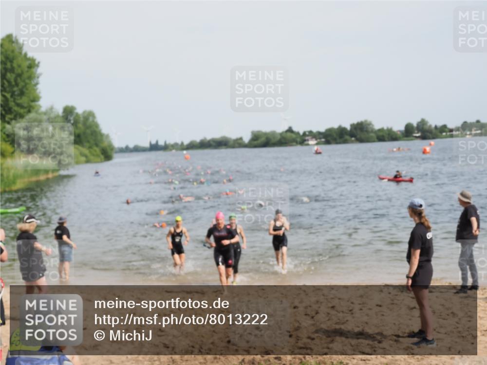 21.06.2025 - 27. Vierlanden-Triathlon MichiJ http://msf.ph/oto/8013222 15.06.2026 10:15:19 Schwimmen 480, 507, 542, 555, 579, 613, 631 meine-sportfotos.de