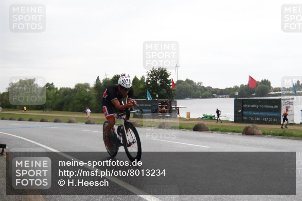 21.06.2025 - 27. Vierlanden-Triathlon H.Heesch http://msf.ph/oto/8013234 15.06.2025 13:29:17 Radfahren 1099, 1163, 1306 meine-sportfotos.de