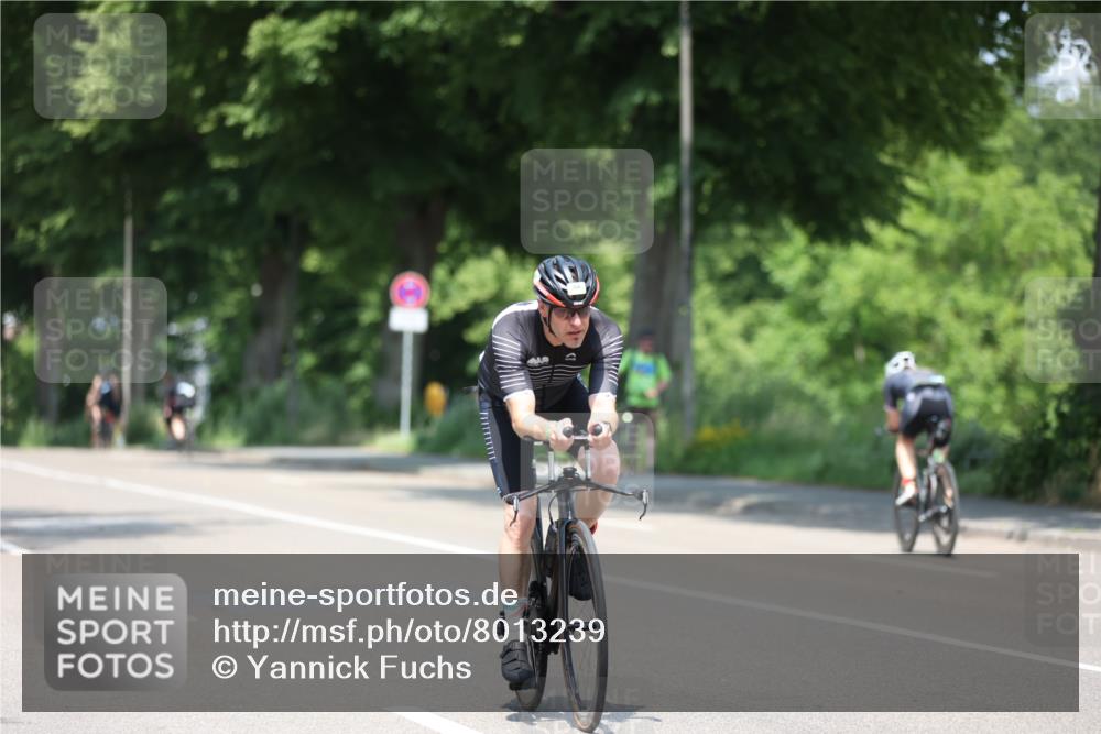 15.06.2025 - 7 Türme Triathlon Yannick Fuchs http://msf.ph/oto/8013239 15.06.2025 12:47:20 Radfahren 256, 291 meine-sportfotos.de